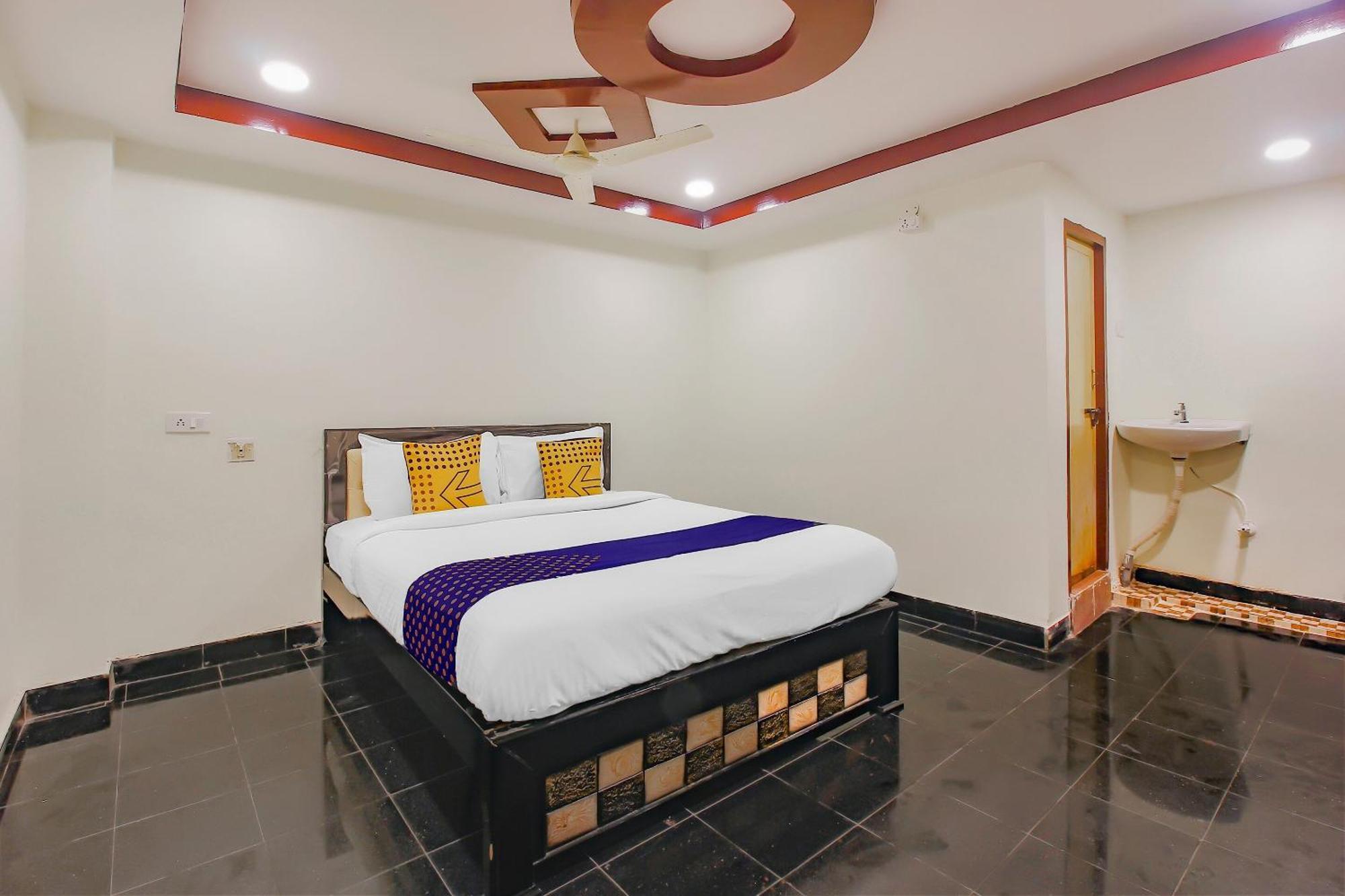 Spot On Hotel Grand Inn Warangal Exterior photo
