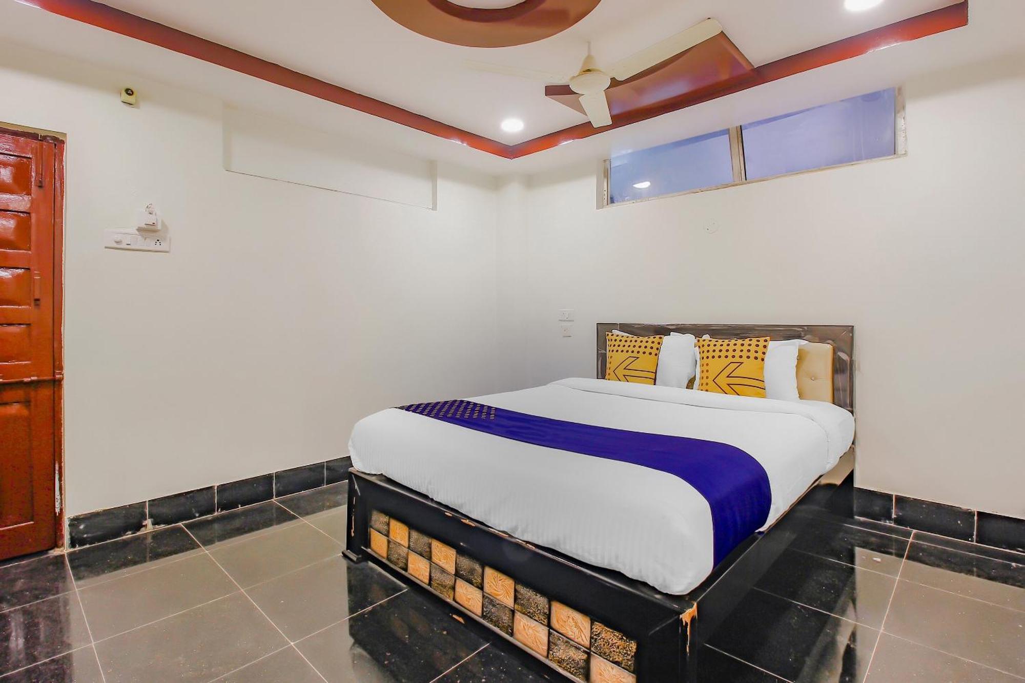 Spot On Hotel Grand Inn Warangal Exterior photo