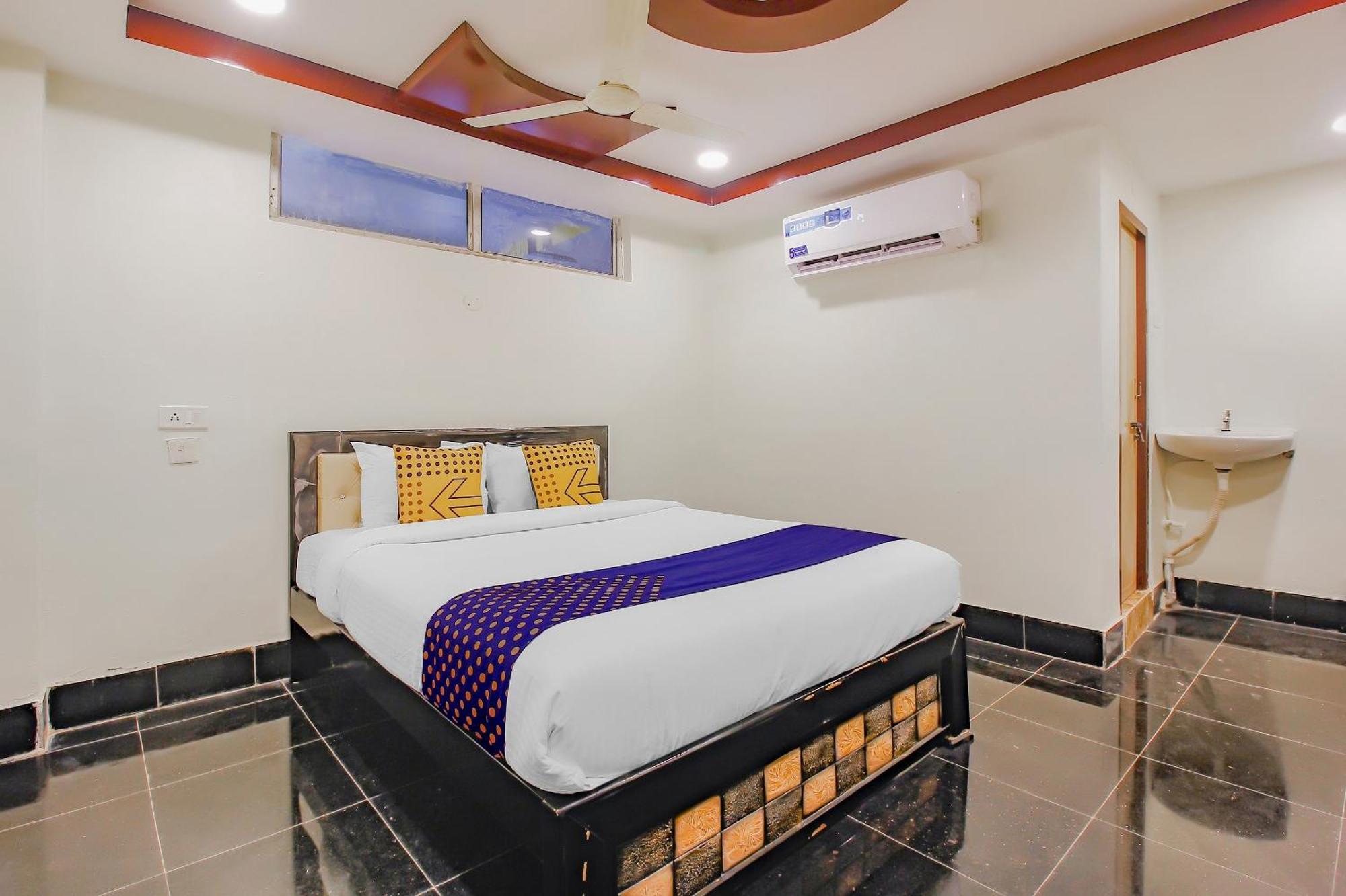 Spot On Hotel Grand Inn Warangal Exterior photo