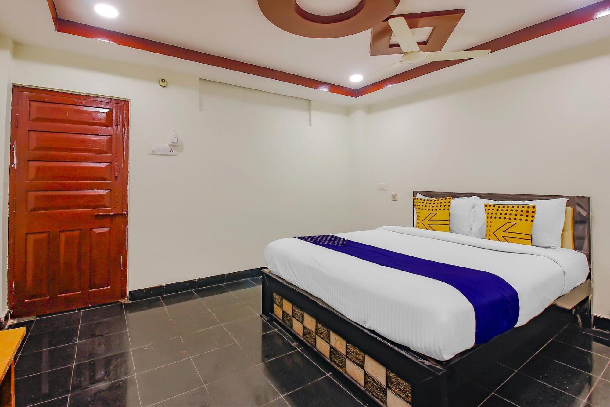 Spot On Hotel Grand Inn Warangal Exterior photo