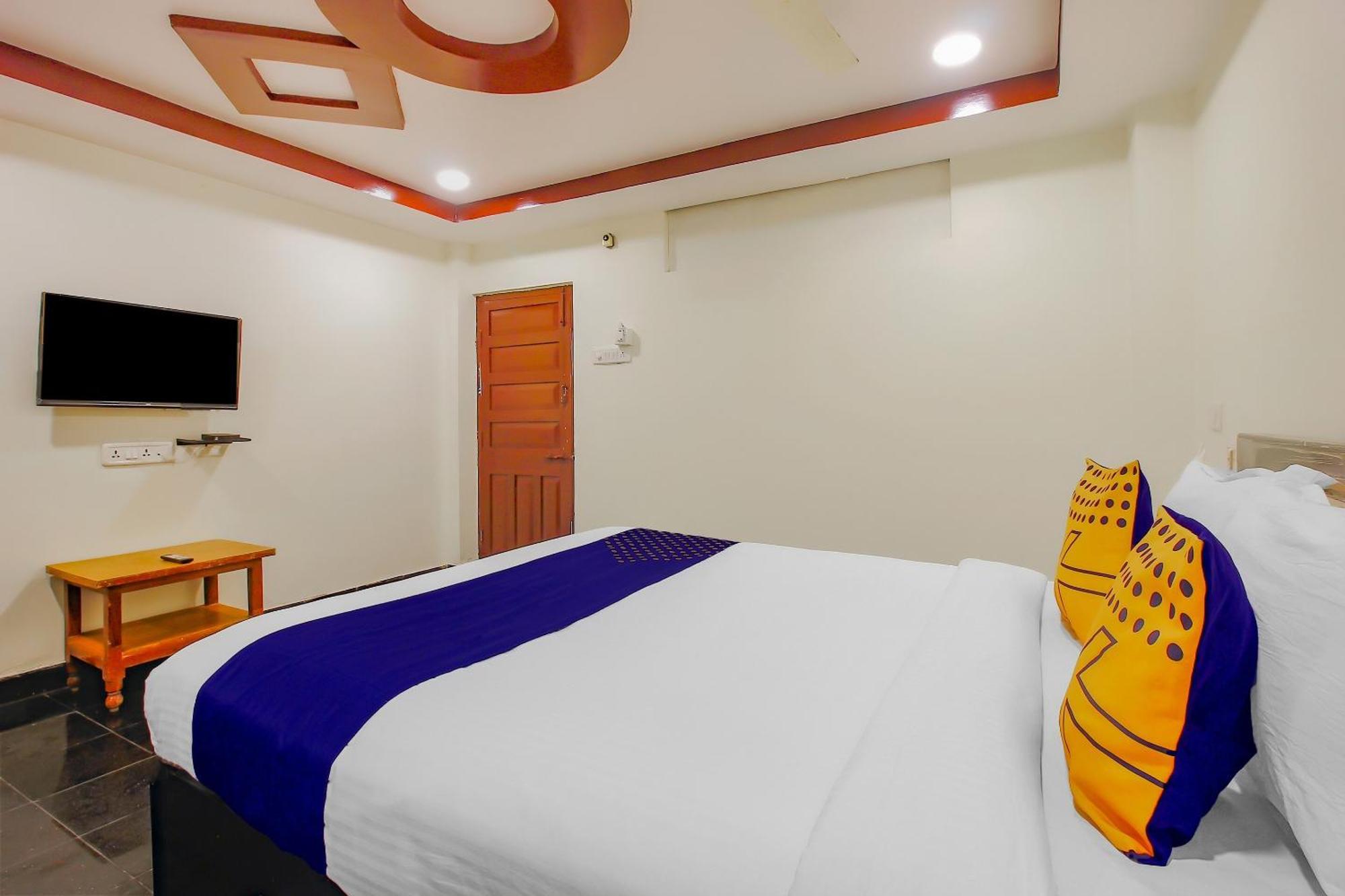 Spot On Hotel Grand Inn Warangal Exterior photo